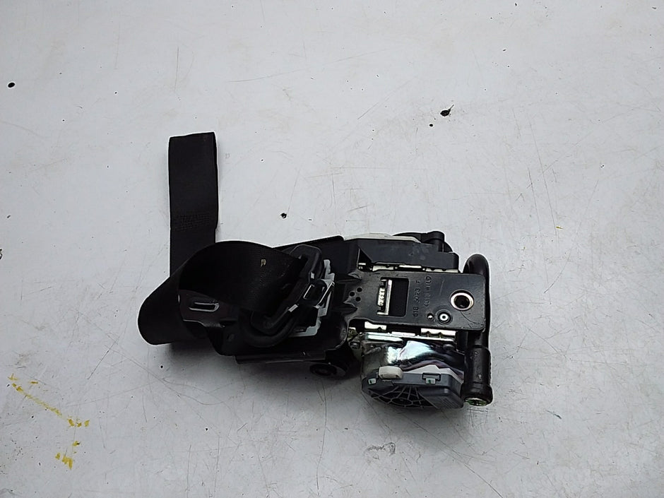 MERCEDES C-CLASS W204 SEAT BELT FRONT LEFT PASSENGER SIDE A2048601585 FMS218 NSF