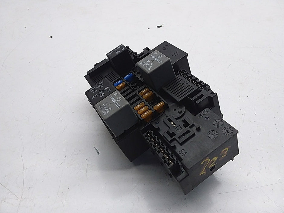 MERCEDES BENZ S-CLASS W222 FUSE BOX RELAY  A2229063202 FMF73
