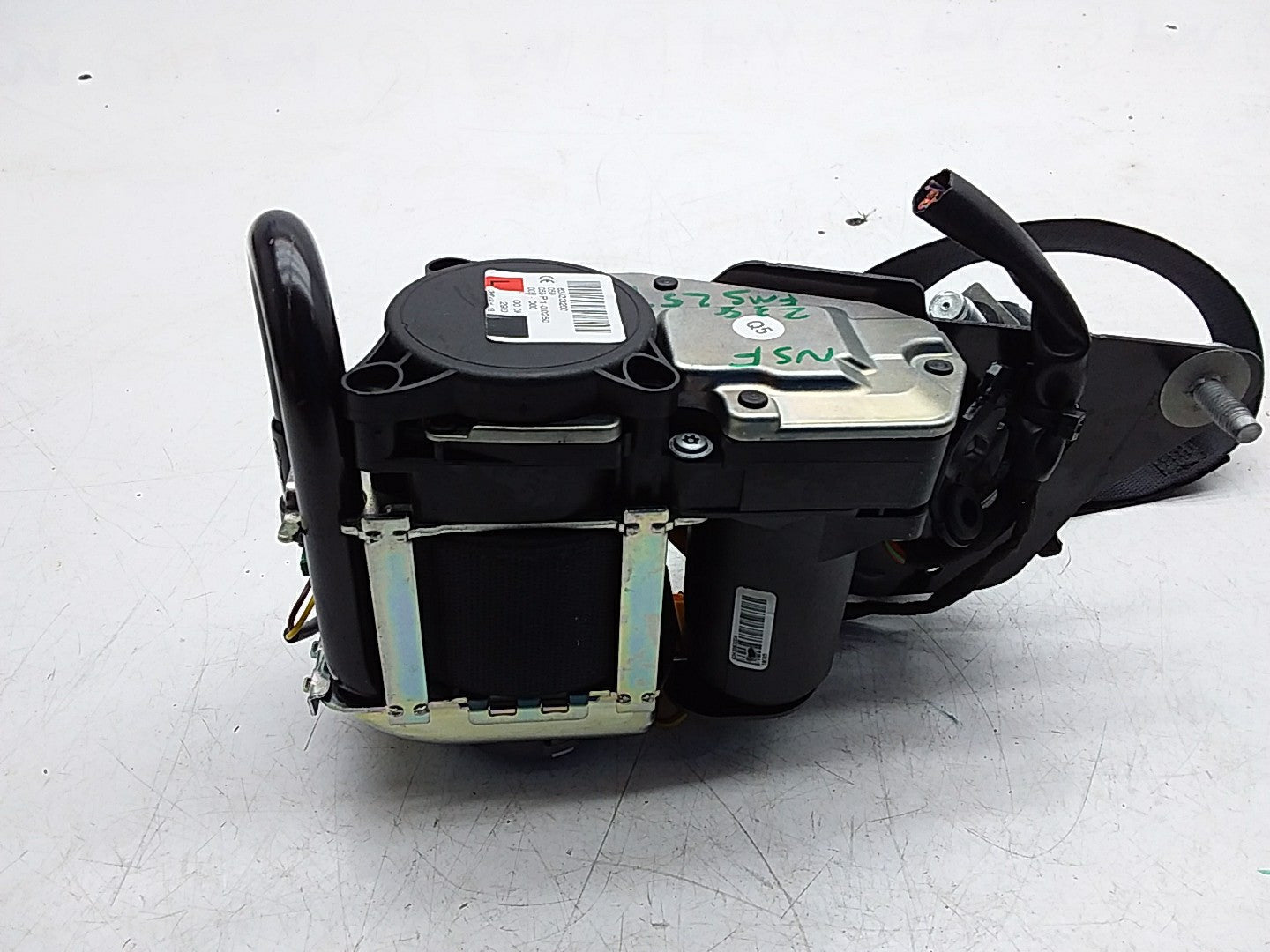 MERCEDES E-CLASS W238 SEAT BELT FRONT LEFT PASSENGER SIDE A2388602800 FMS257 NSF