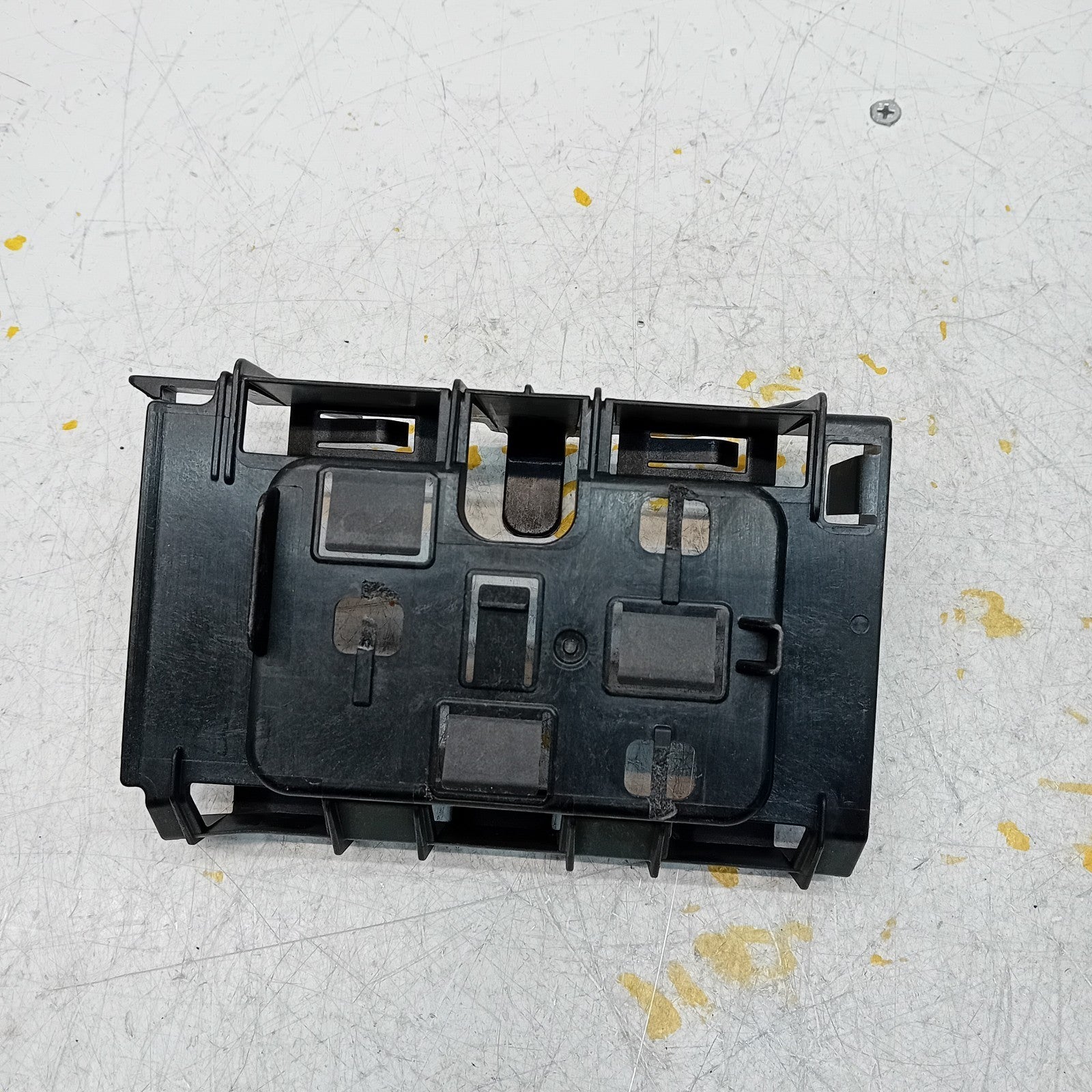 MERCEDES A CLASS W177 ECU BRACKET HOLDER TRIM A2475457900 FM00966