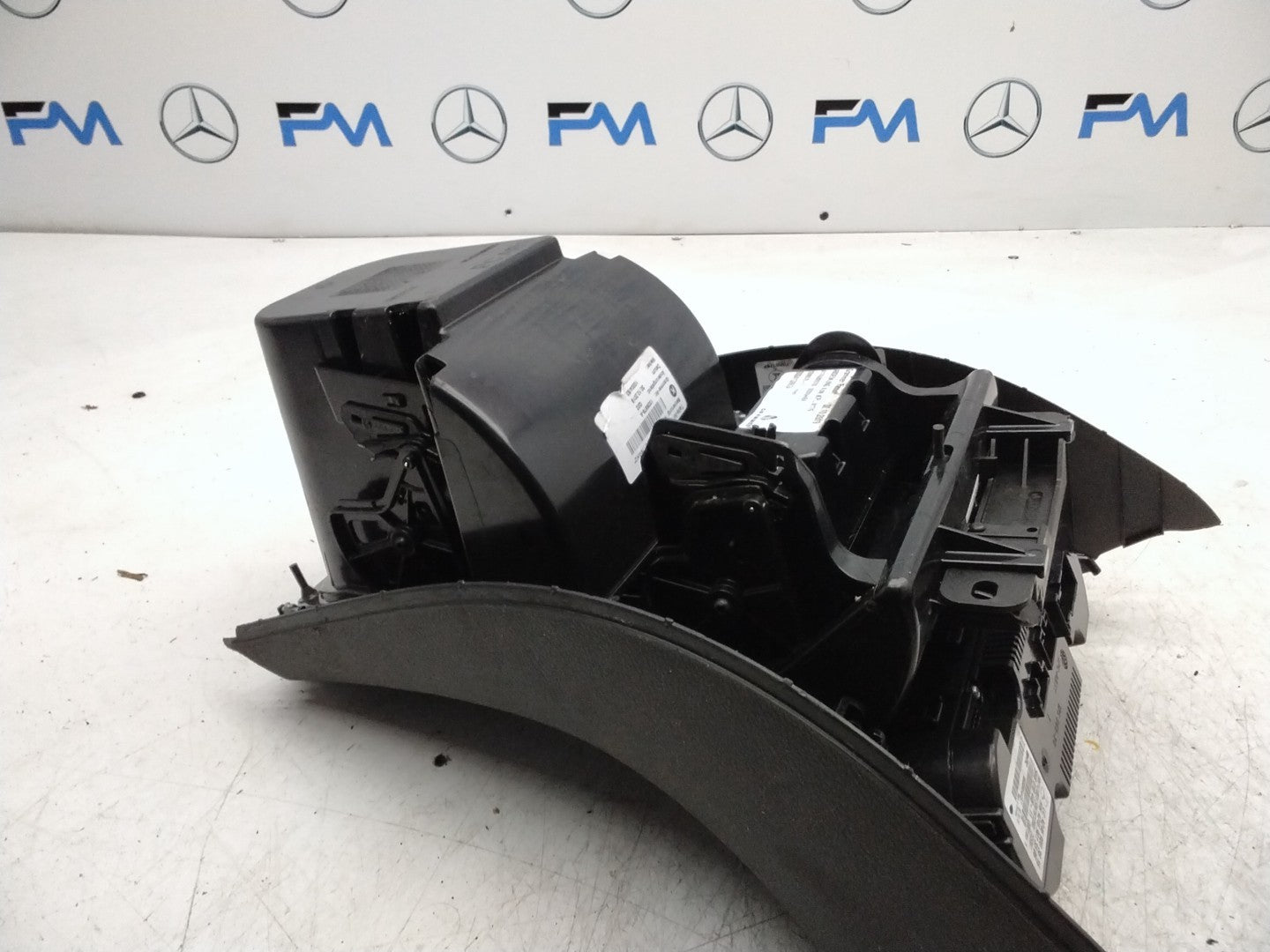 MERCEDES BENZ  A-CLASS W176 CENTRE  CONSOLE   A1766804800 FMK28
