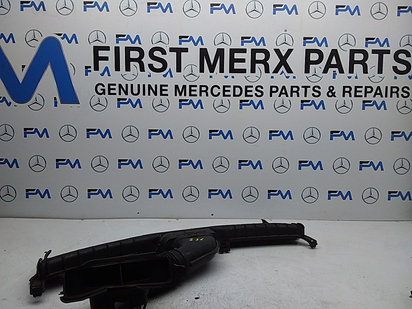 MERCEDES BENZ E-CLASS W213 AIR INTAKE TUBE A640940097 FMI24