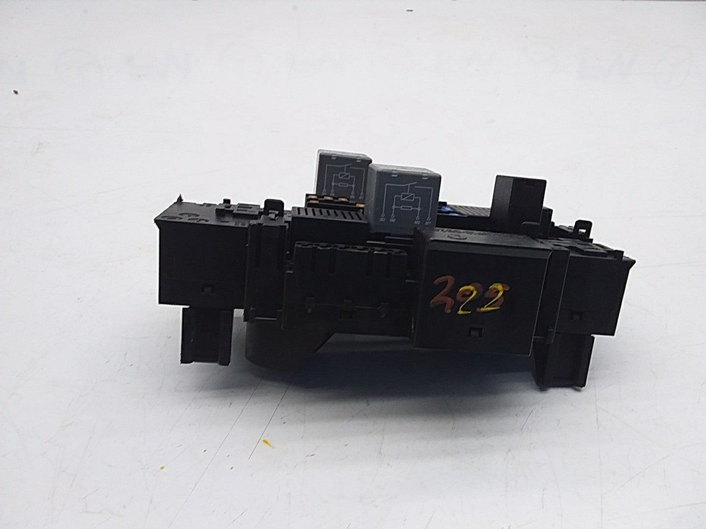 MERCEDES BENZ S-CLASS W222 FUSE BOX RELAY  A2229063202 FMF74