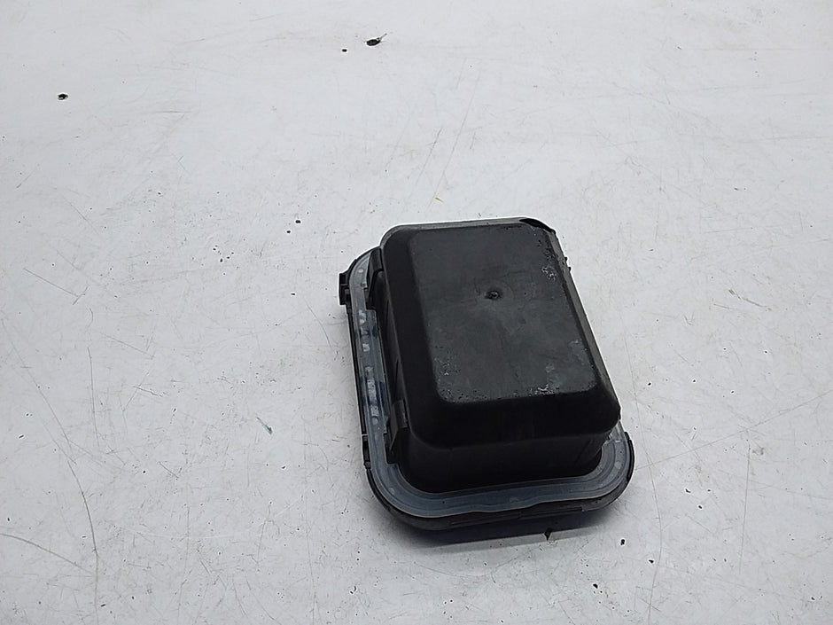 MERCEDES BENZ E-CLASS W213 2016 ONWARDS FUSE RELAY BOX A2135403038 FMF124