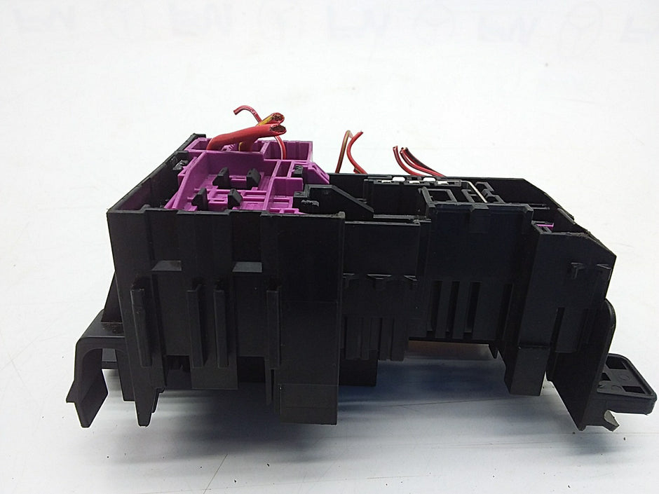 MERCEDES C CLASS FUSE RELAY BOX A2059067200 W205 2014 -2021 FMF18