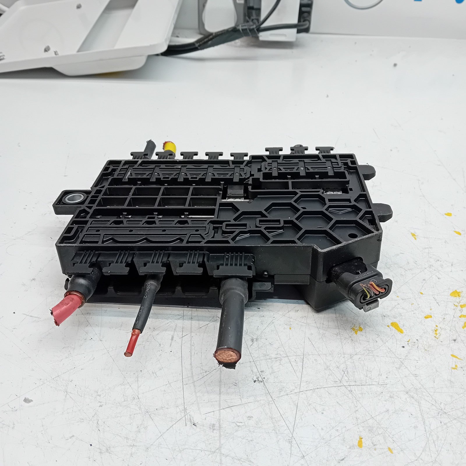 Mercedes C-Class W205 Front Inboard Fuxebox Module Unit A2055402850 FM00814