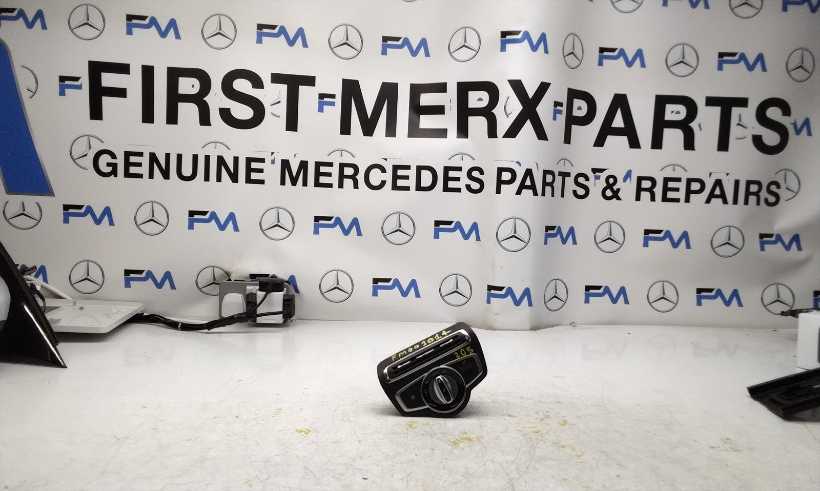 MERCEDES C-CLASS W205 HEADLIGHT CONTROL SWITCH 2014-2020 A2059056500 FM001014