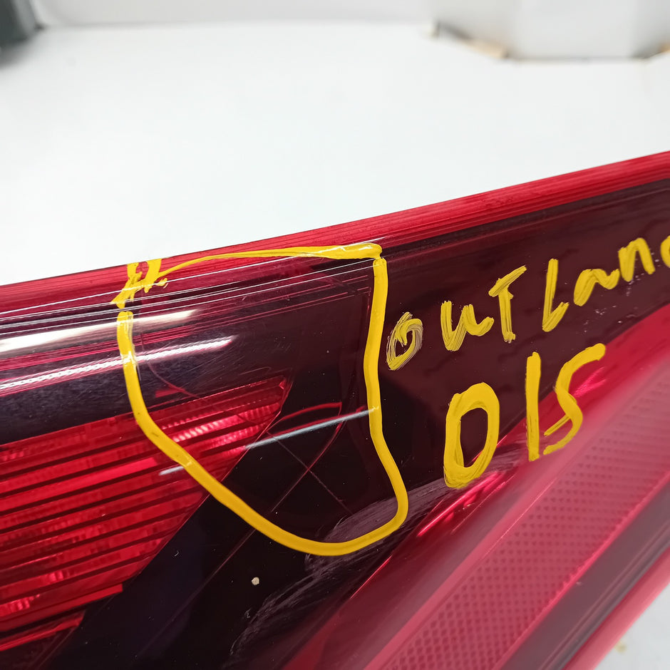 MITSUBISHI OUTLANDER MK3 2015-19 DRIVER SIDE OS OUTER REAR TAIL LIGHT FMT146
