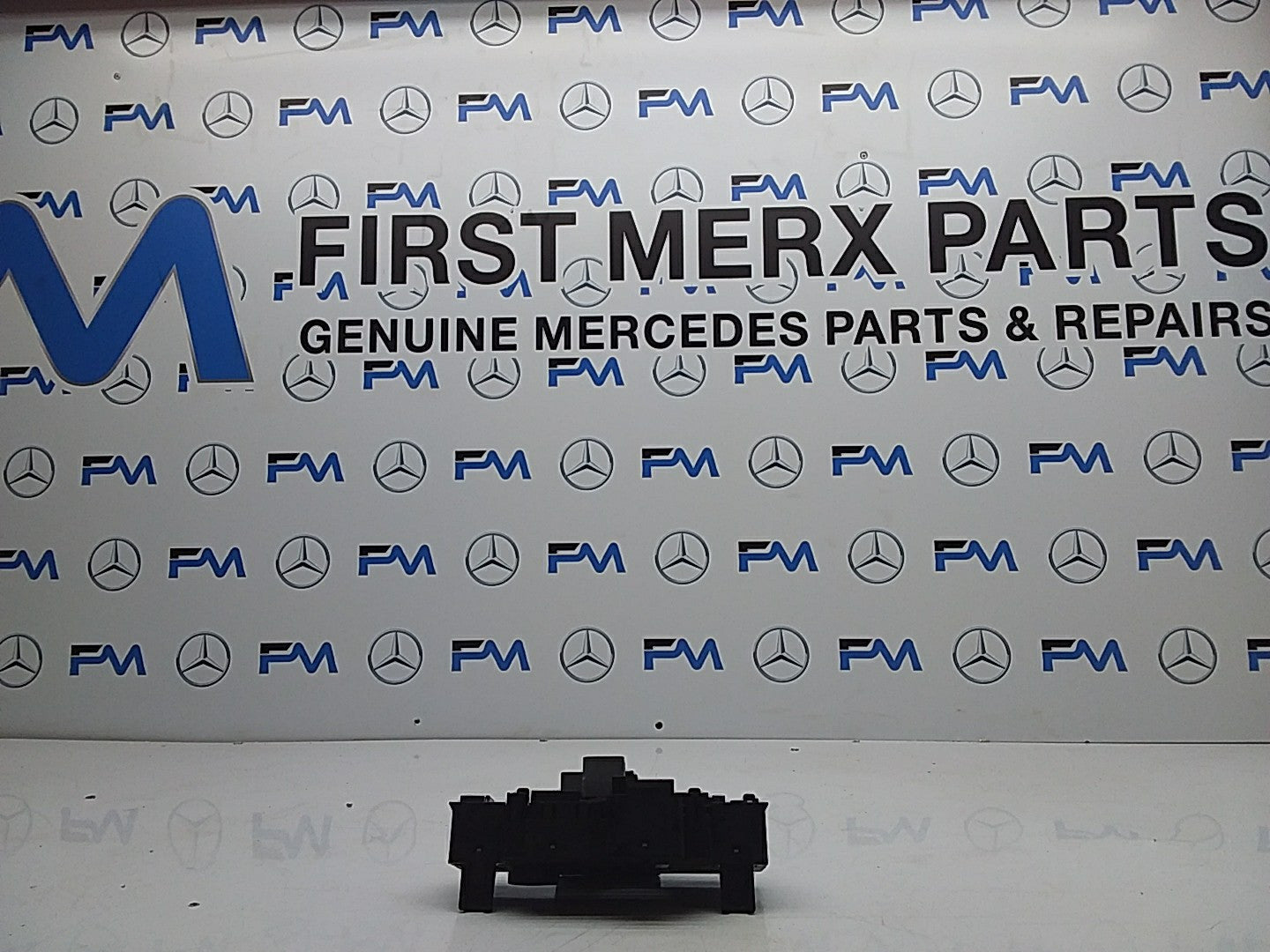 MERCEDES BENZ E-CLASS W213 FUSE BOX RELAY A2139062202 FMF66
