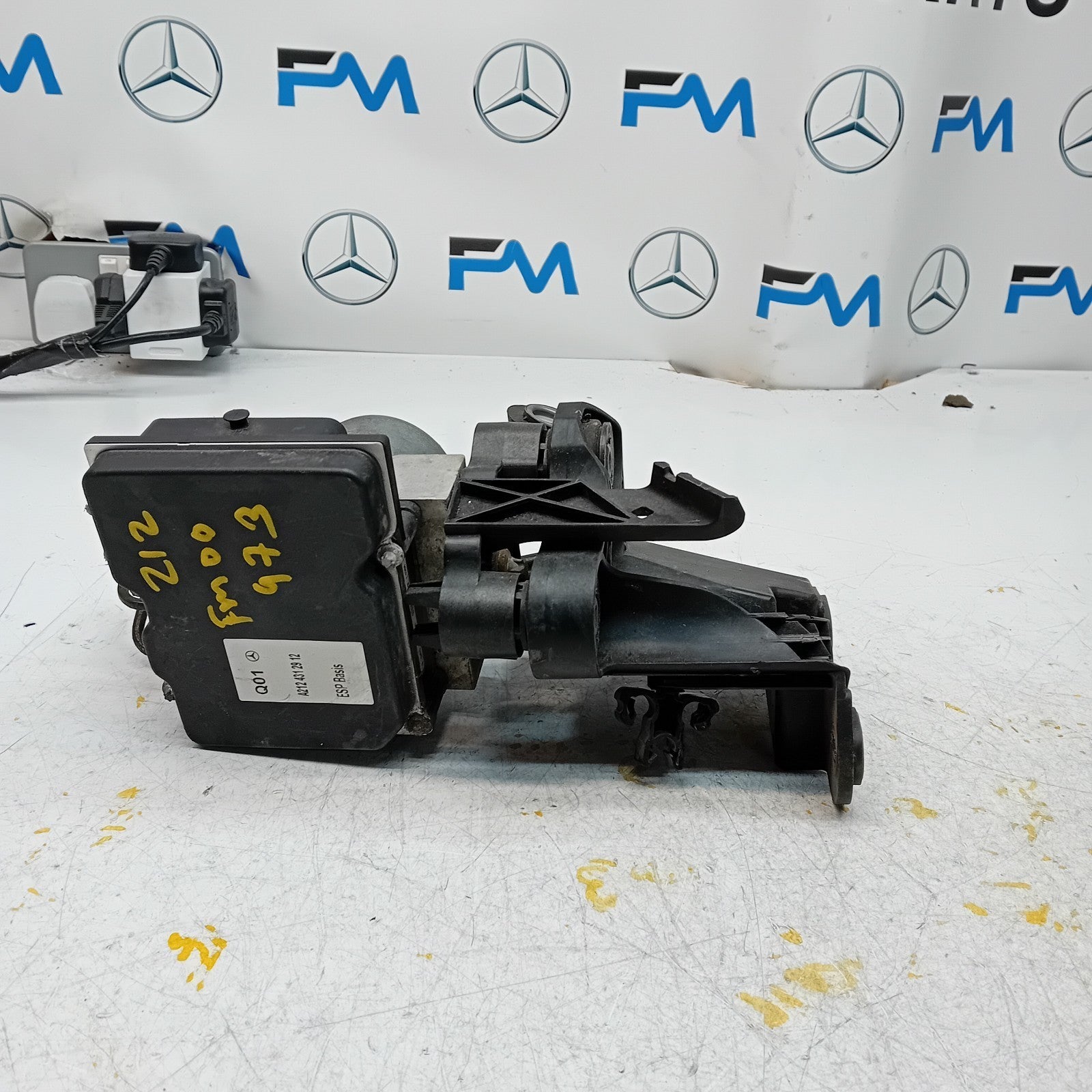 MERCEDES E-CLASS W212 ABS PUMP MODULE CONTROL UNIT A2124312912 FM00973