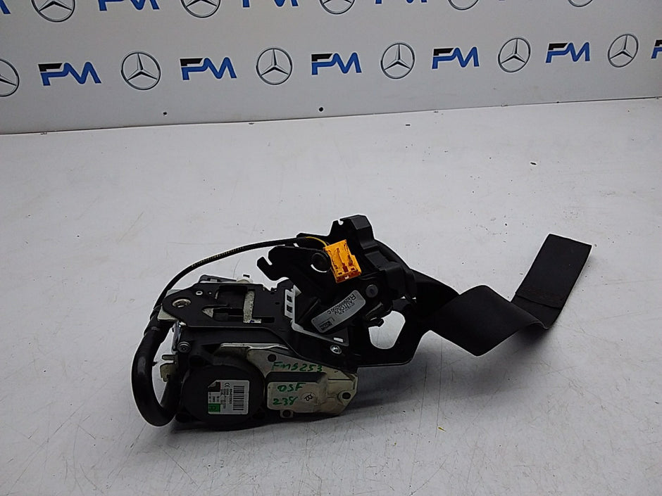 MERCEDES E-CLASS W238 SEAT BELT FRONT RIGHT DRIVER SIDE A2388602900 FMS253 OSF