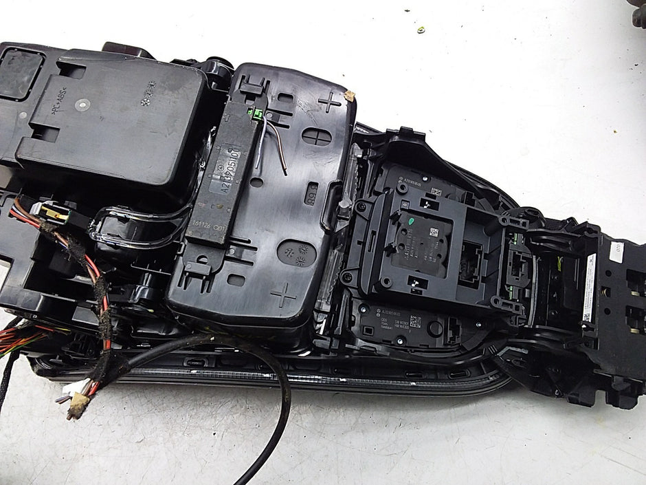 2016-2019 MERCEDES E CLASS W213 CENTRE  CONSOLE  A2138100815 FMK07