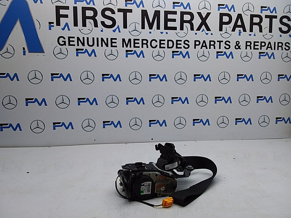 MERCEDES E-CLASS W238 SEAT BELT FRONT RIGHT DRIVER SIDE A2388602900 FMS250 OSF