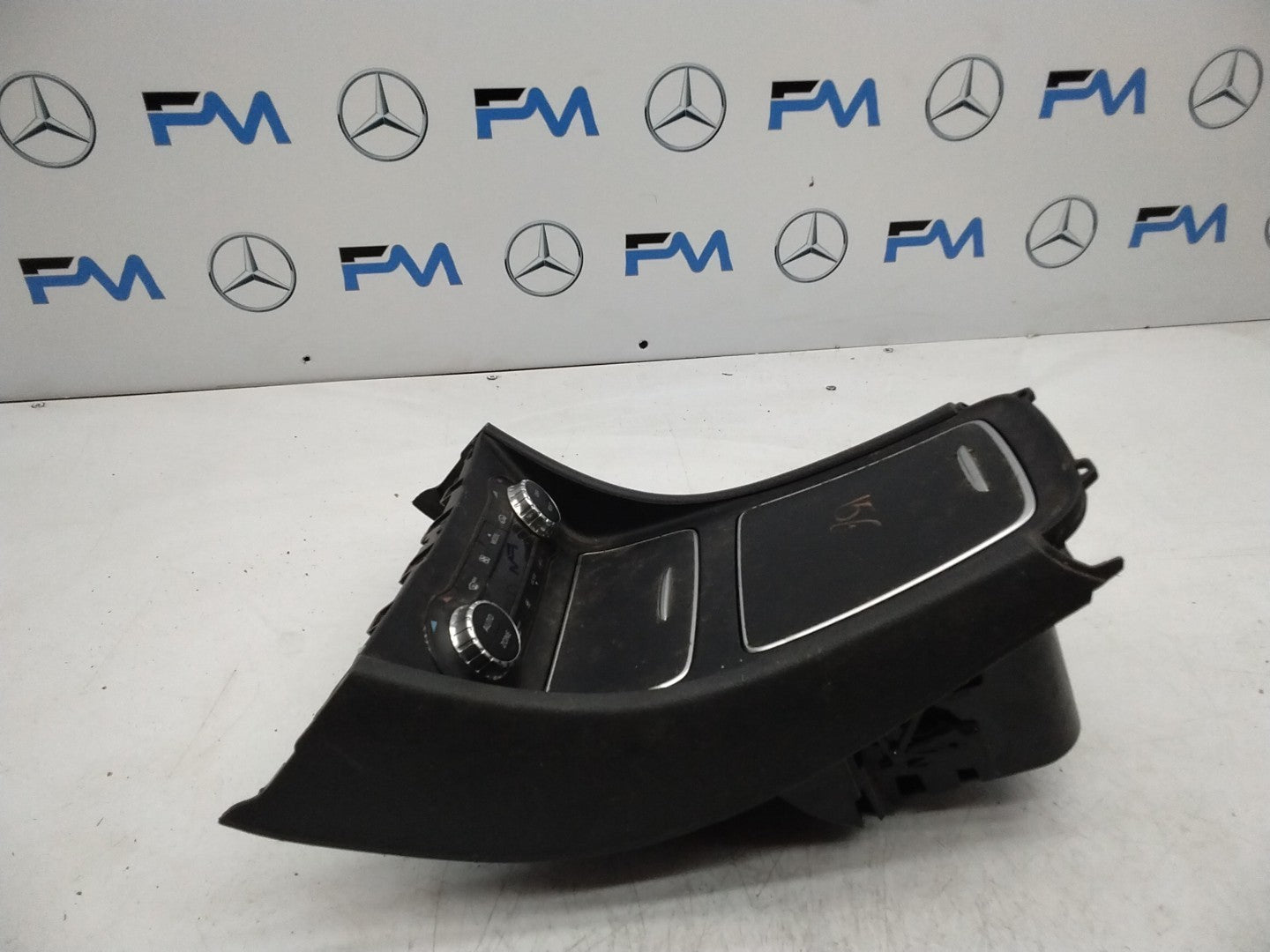 MERCEDES BENZ  A-CLASS W176 CENTRE  CONSOLE   A1766804800 FMK28