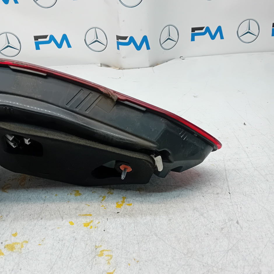MERCEDES E-CLASS W212 PASSENGER SIDE LEFT NS REAR TAIL LIGHT A2129060703 FMT220