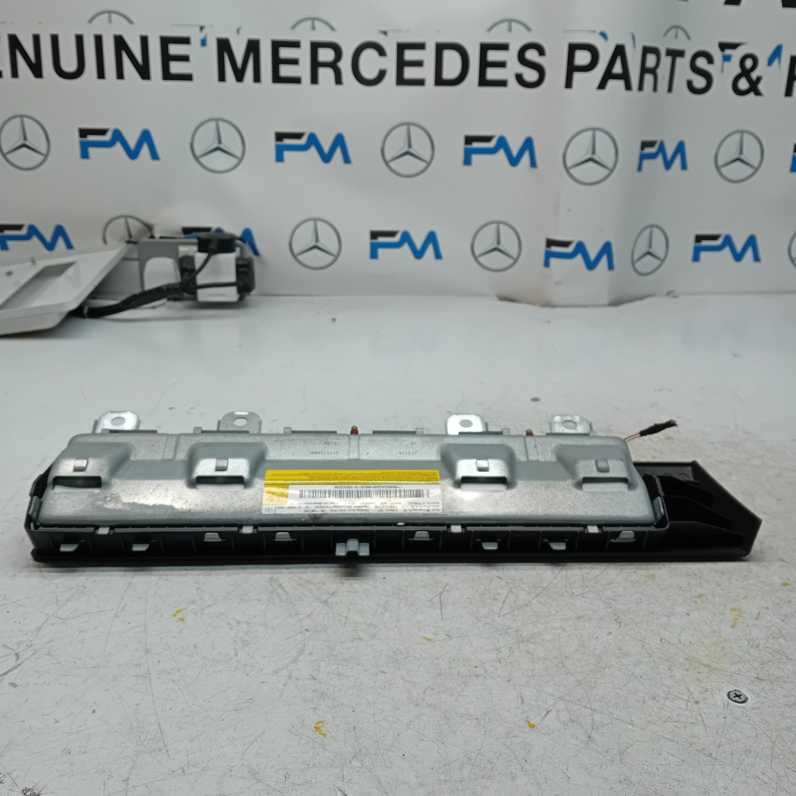 MERCEDES BENZ A-CLASS W176 O/S/F DRIVER SIDE KNEE AIRBAG FM00808