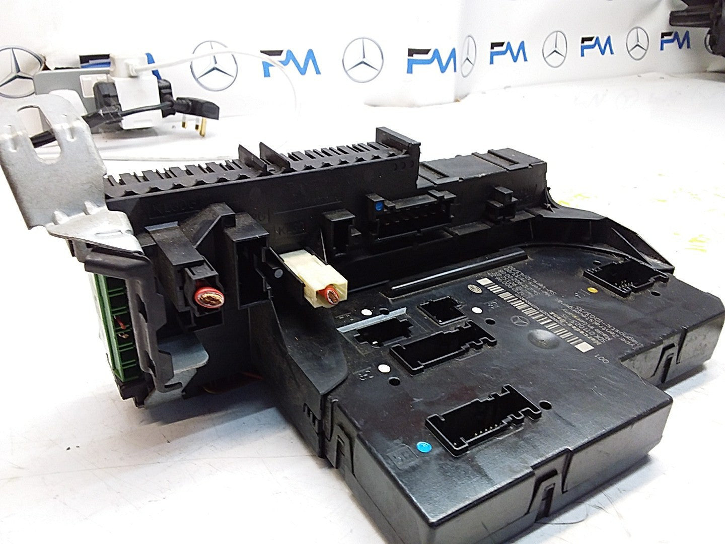 Mercedes E-CLASS W212 Fuse Box RELAY  A2129009622 FMF107