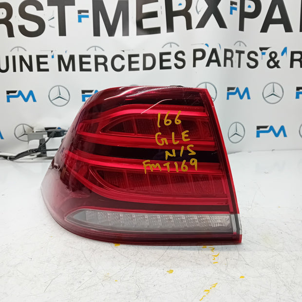 MERCEDES GLE W166 PASSENGER SIDE NS REAR TAIL LIGHT A1669065702 2018 FMT169
