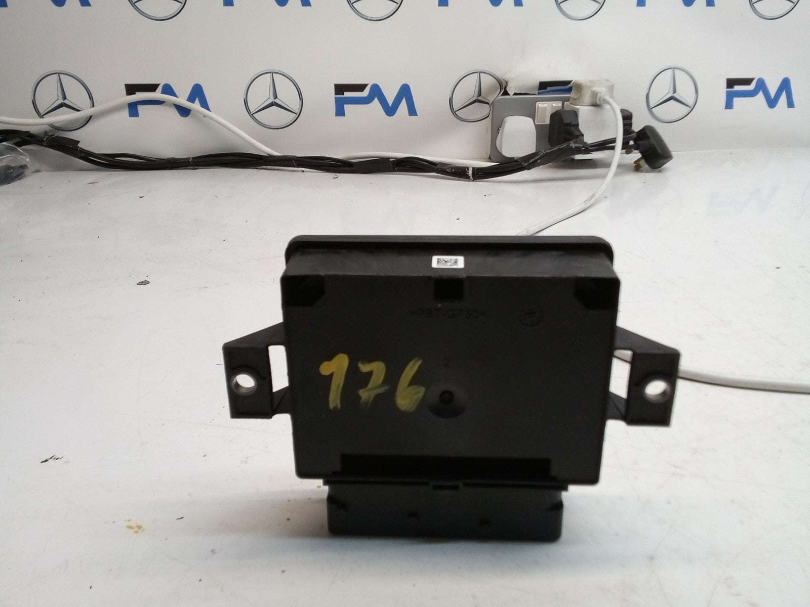 MERCEDES A,B-CLASS PARKING BRAKE CONTROL MODULE W176 W246 A2469003014 FM00772