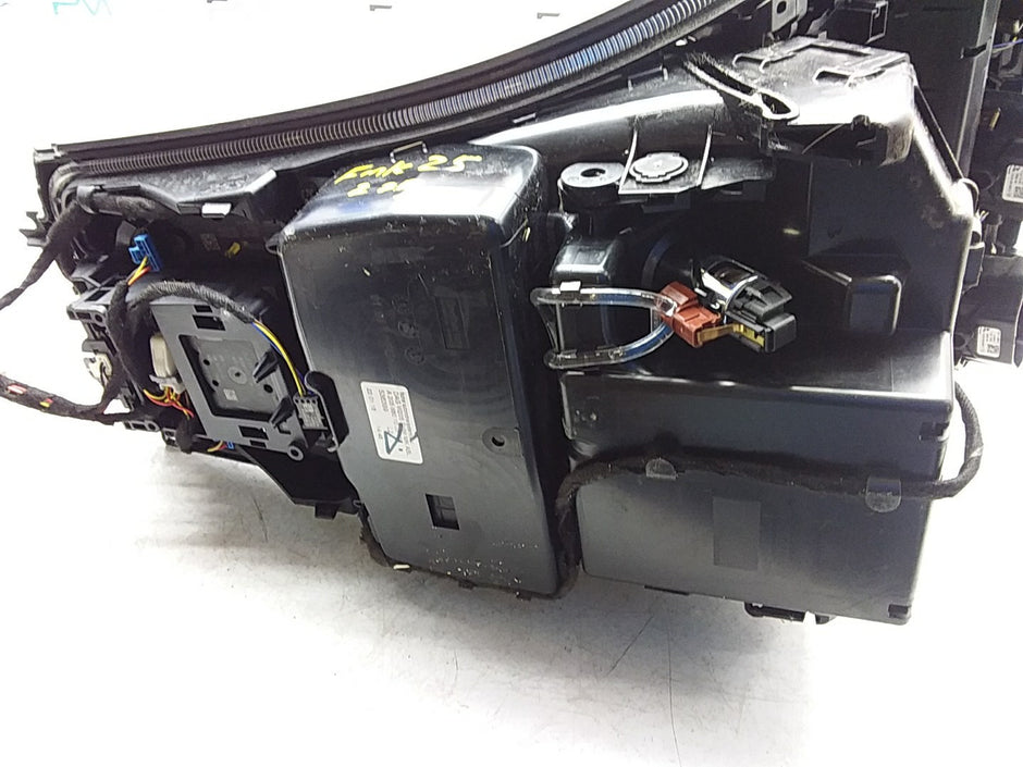 2016-2019 MERCEDES E CLASS W213 CENTRE  CONSOLE  A2055402224 FMK25 (DAMAGED)