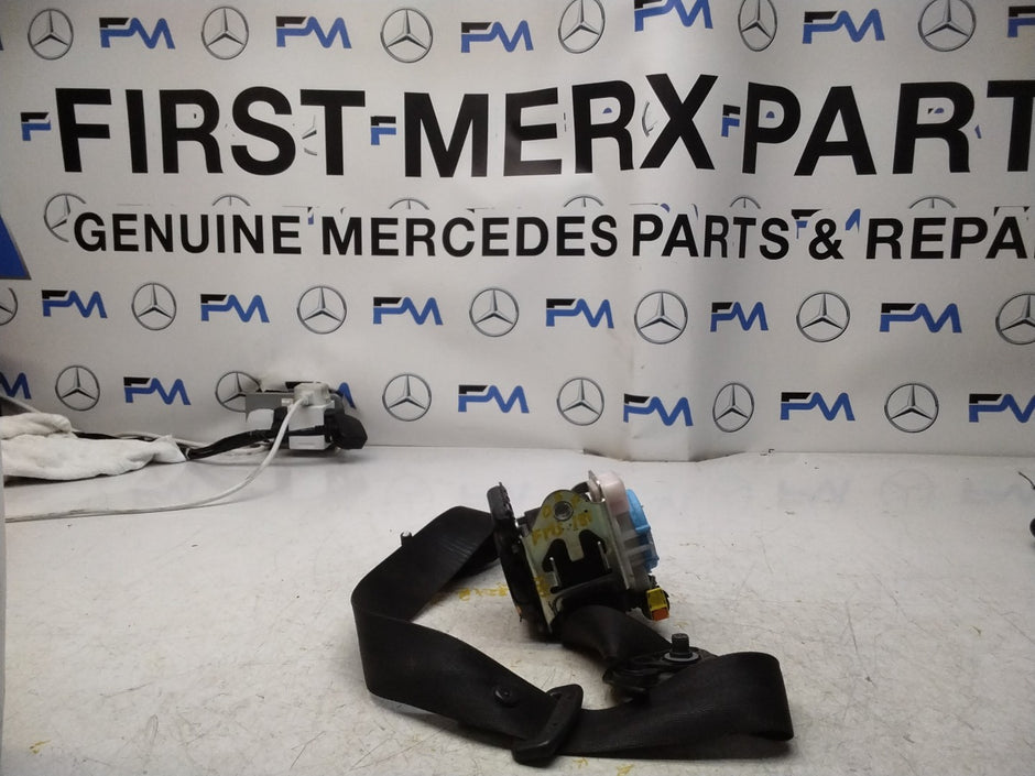 MERCEDES A CLASS SEAT BELT FRONT RIGHT A1768600285 W176 FMS181 OSF