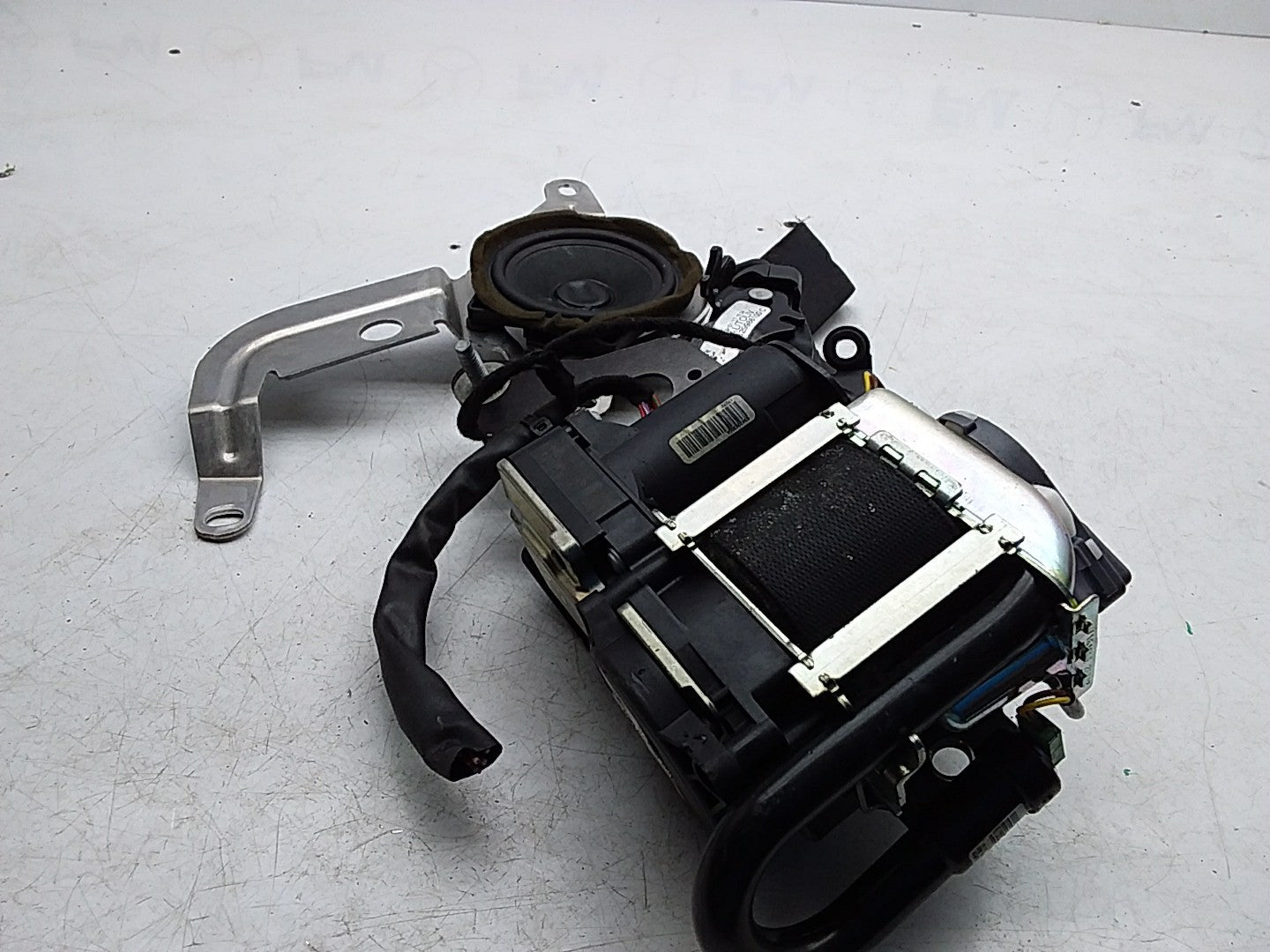 MERCEDES E-CLASS W238 SEAT BELT FRONT LEFT PASSENGER SIDE A2388602800 FMS264 NSF