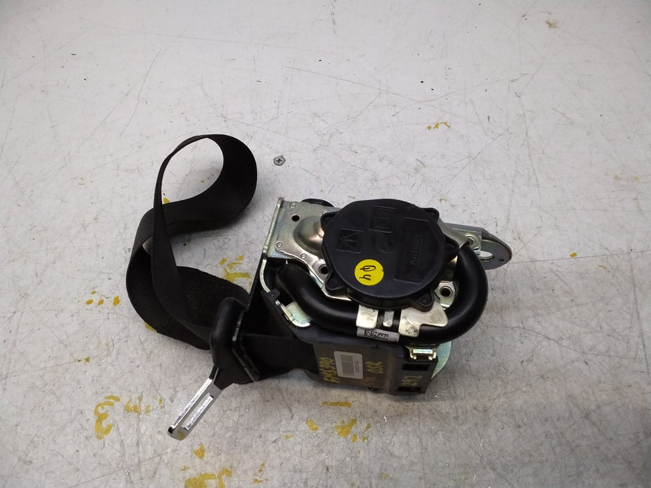 MERCEDES GLE W292 COUPE DRIVERS SIDE REAR SEATBELT A2928600285 FMS390 OSR