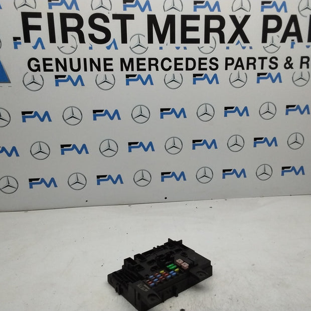 MITSUBISHI OUTLANDER FUSE RELAY  BOX  8637B687  FMF164