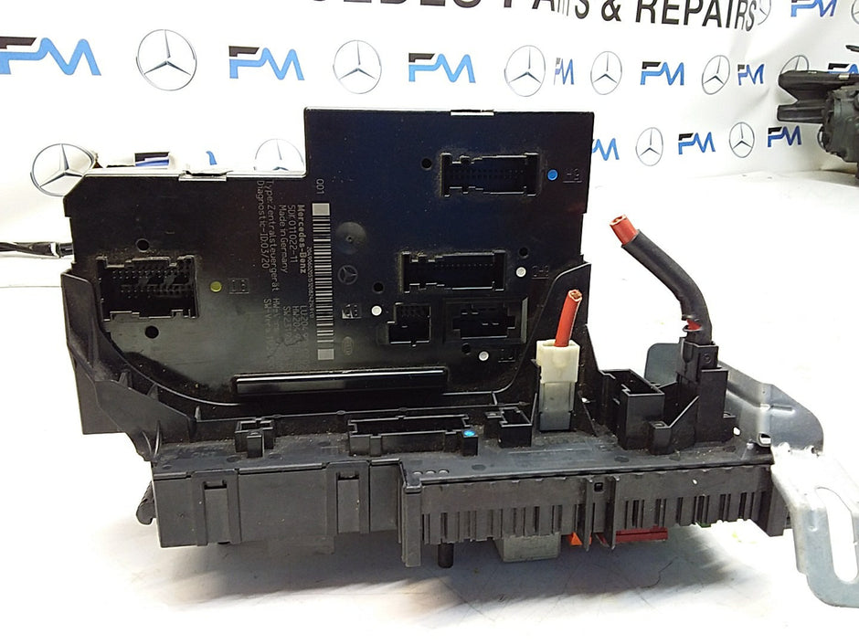 MERCEDES C-CLASS W204  FUSE  BOX RELAY A2049060205 FMF102
