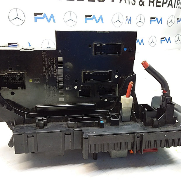 MERCEDES C-CLASS W204  FUSE  BOX RELAY A2049060205 FMF102