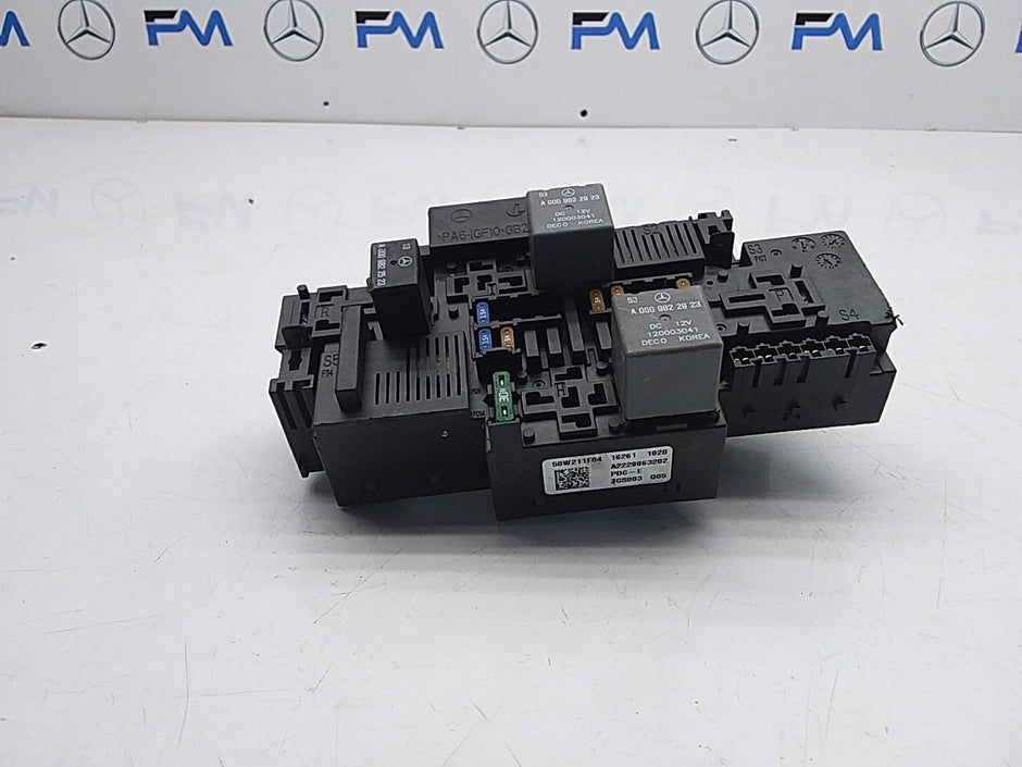 MERCEDES BENZ S-CLASS W222 FUSE BOX RELAY  A2229063202 FMF74