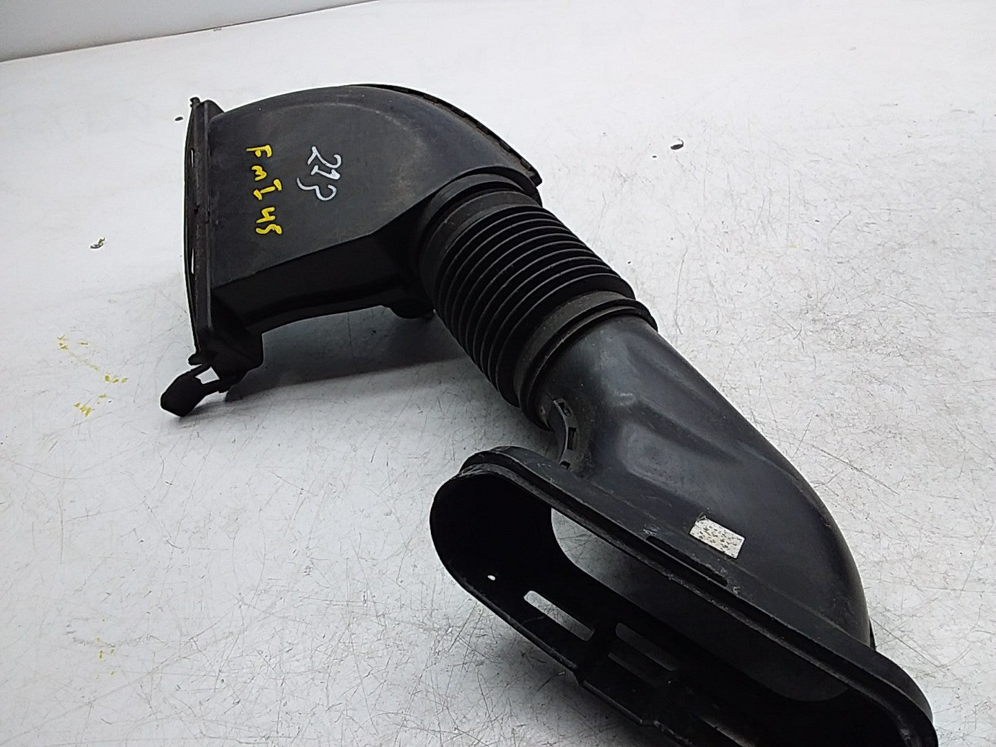 MERCEDES BENZ E-CLASS W213 AIR INTAKE TUBE A6540040097 FMI45 (DAMAGED)