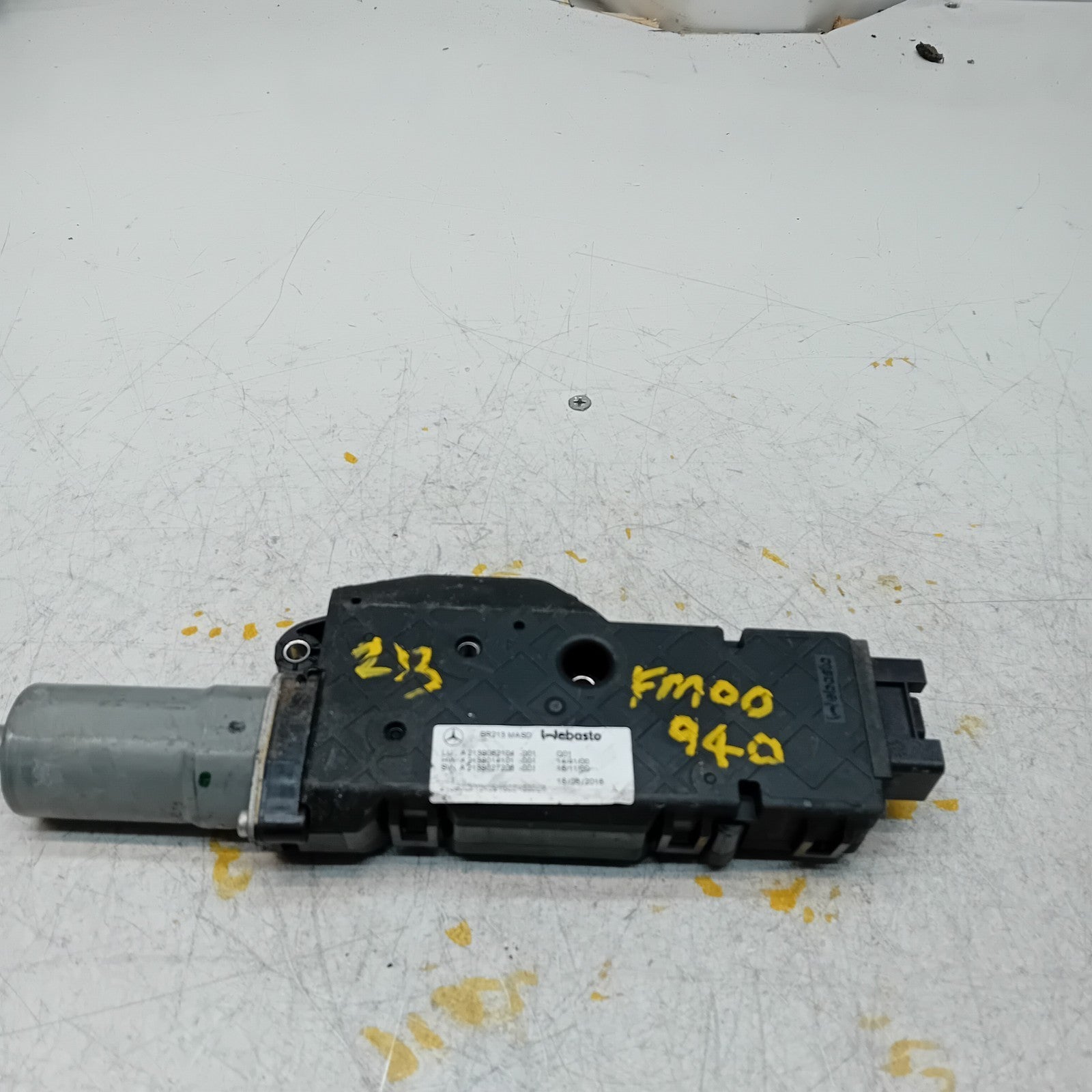 MERCEDES BENZ E-CLASS W213 2016 SUNROOF MOTOR  A2139062104 FM00940