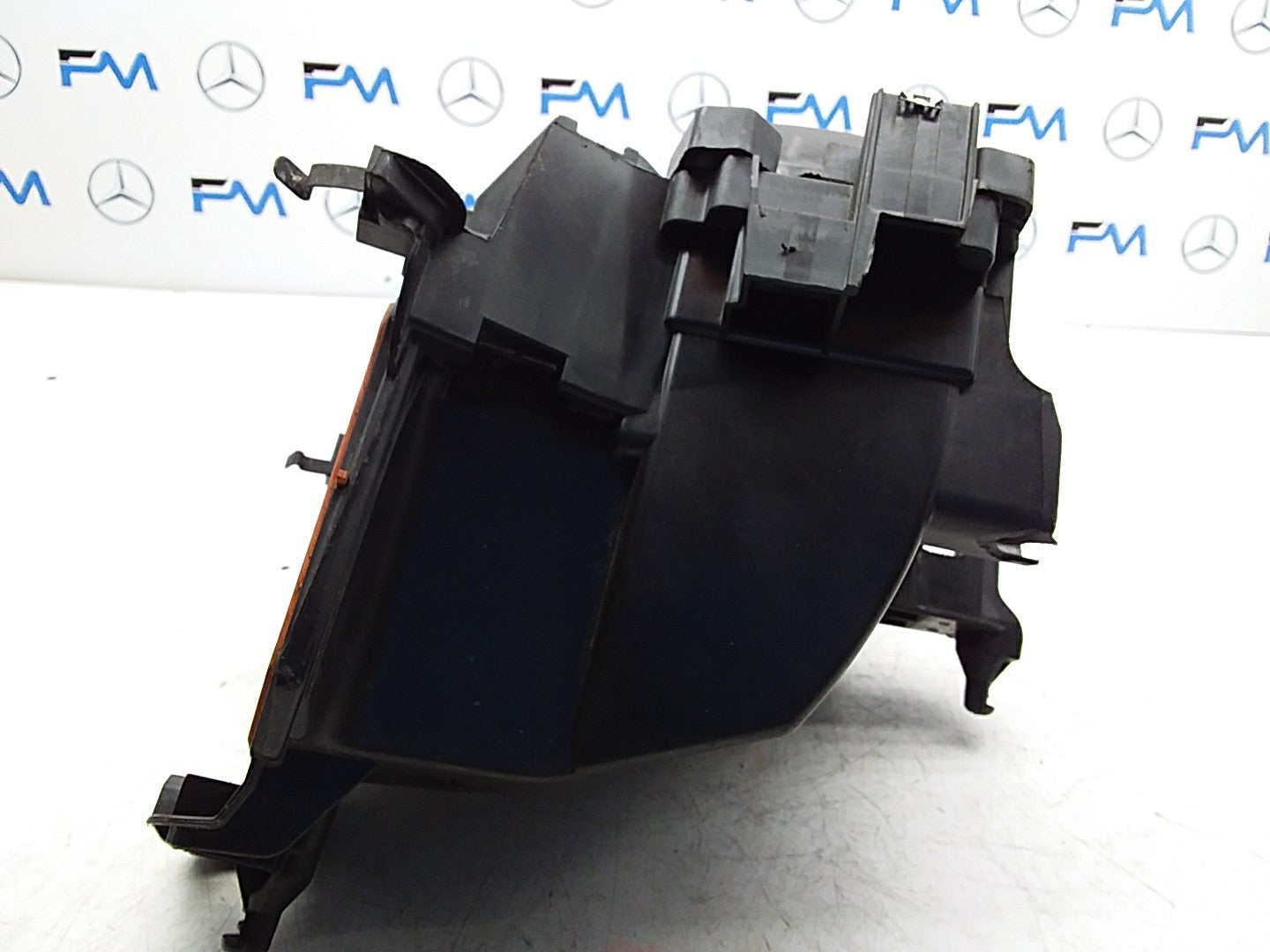 MERCEDES BENZ GLA W156 AIR FILTER CLEANER BOX 2.1 DIESEL A2700900601 FMA04