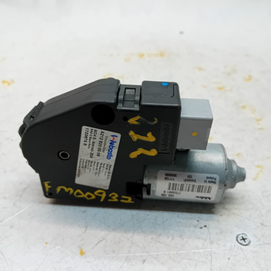 MERCEDES BENZ E-CLASS W212 PANO SUNROOF MOTOR  A2128200008 FM00937