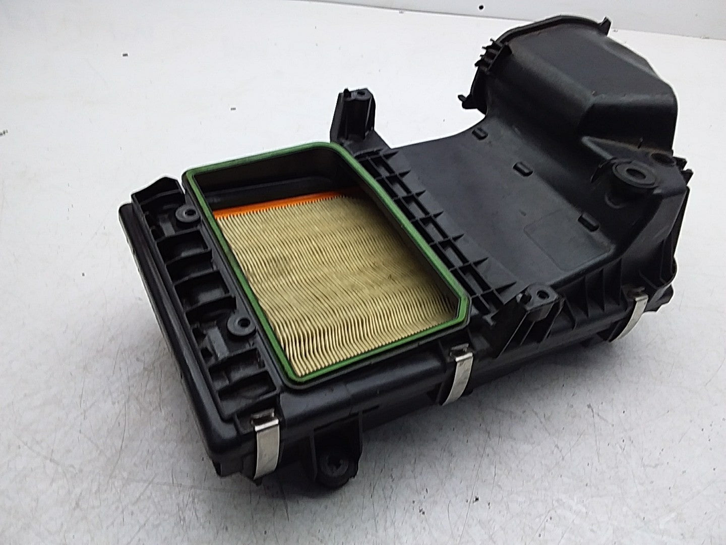 MERCEDES BENZ E-CLASS W213 AIR FILTER CLEANER BOX 2.0 P A6540900001 FMA44