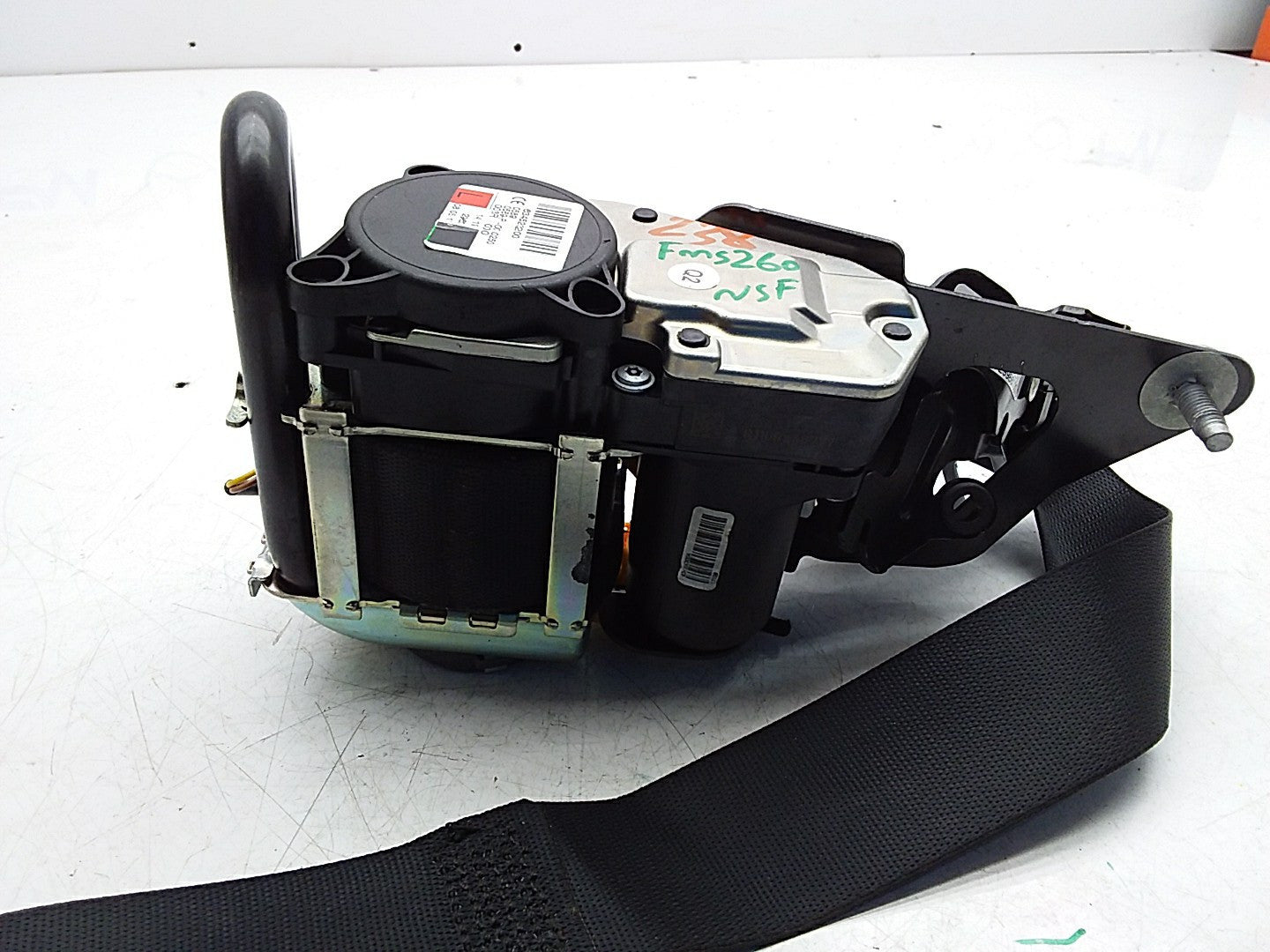 MERCEDES E-CLASS W238 SEAT BELT FRONT LEFT PASSENGER SIDE A2388602800 FMS260 NSF