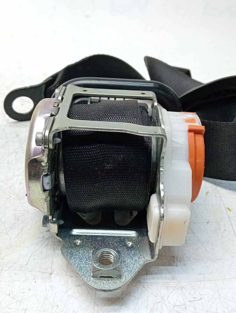 MERCEDES A CLASS  FRONT LEFT SEAT BELT WITH PRETENSIONER A1778600700 FMS66 NSF