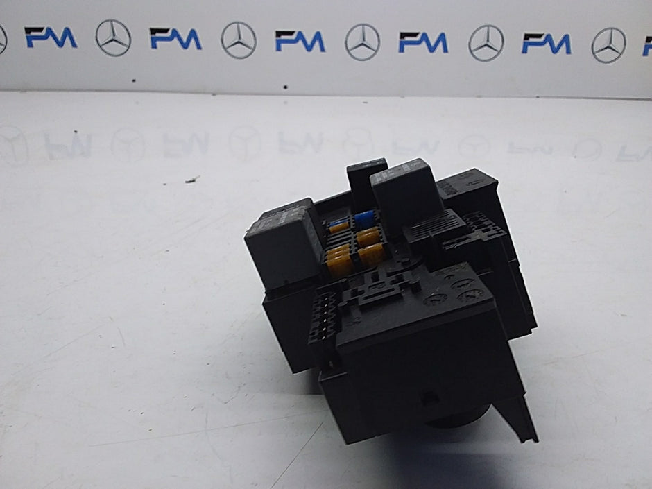 MERCEDES BENZ S-CLASS W222 FUSE BOX RELAY  A2229063202 FMF67