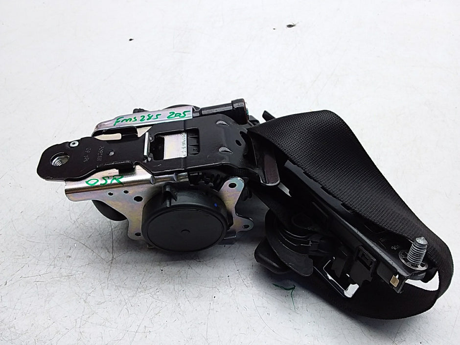 MERCEDES C-CLASS W205 SEAT BELT REAR RIGHT DRIVER SIDE A2058600285 FMS285 OSR