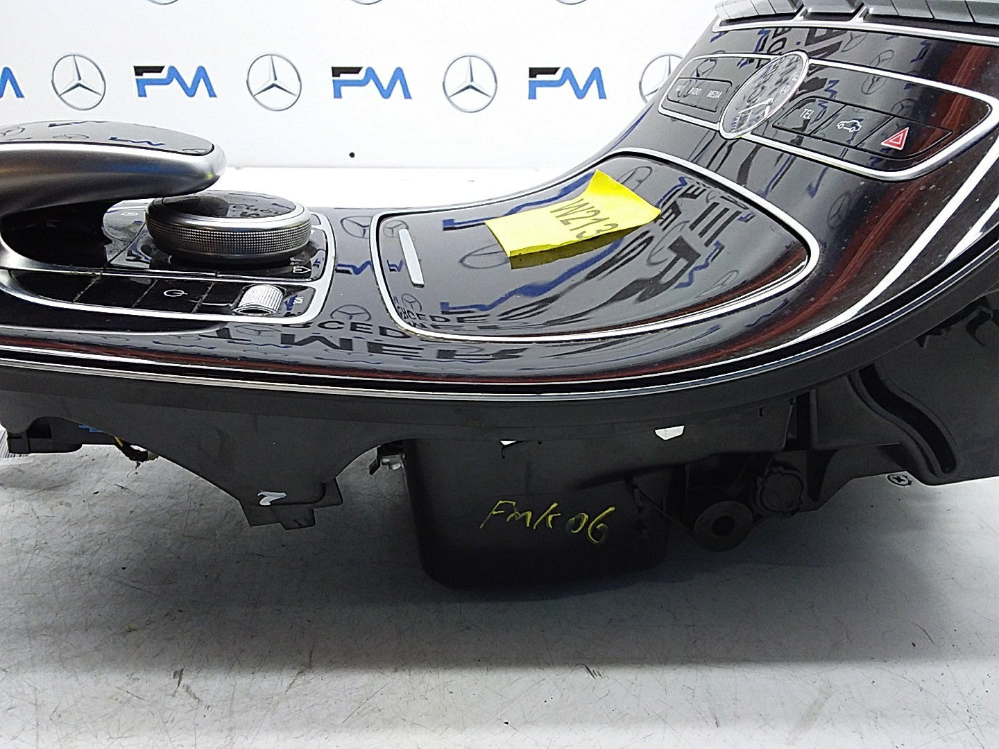 2016-2019 MERCEDES E CLASS W213 CENTRE  CONSOLE  A2135407521 FMK06