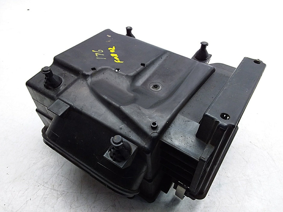 MERCEDES GLA CLASS X156 2013-2020 AIR FILTER BOX   A6450900001 FMA02
