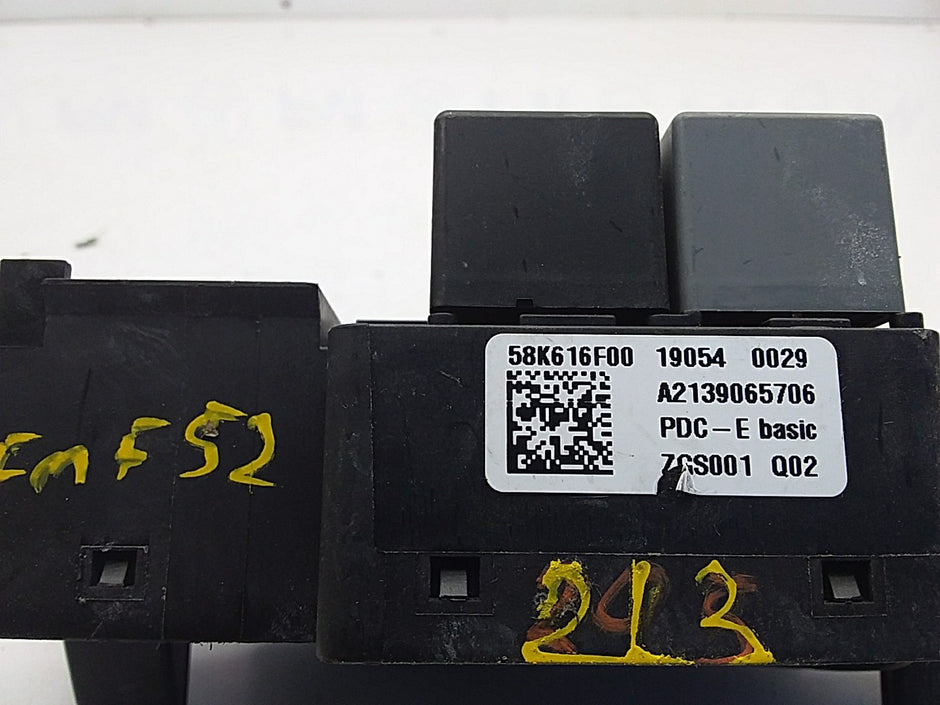 MERCEDES E CLASS FUSE RELAY BOX A2139065706 W213 2016 ONWARDS  FMF52