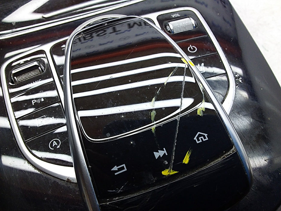 2016-2019 MERCEDES E CLASS W213 CENTRE  CONSOLE  A2138100815 FMK09 (DAMAGED)