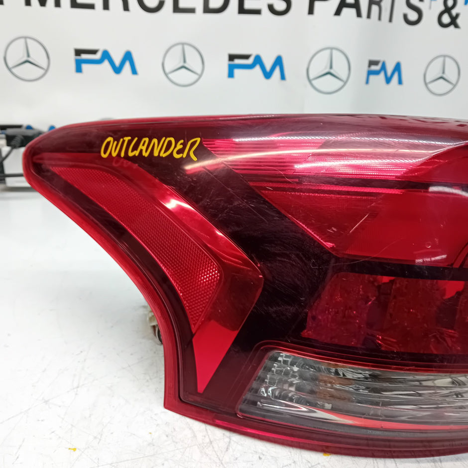 MITSUBISHI OUTLANDER MK3 2015-19 PASSENGER SIDE NS OUTER REAR TAIL LIGHT FMT143