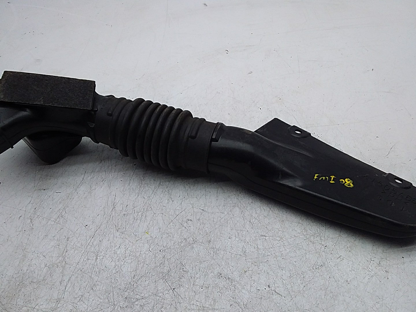 OUTLANDER AIR INTAKE TUBE 2.4 PETROL FMI08 1505A661