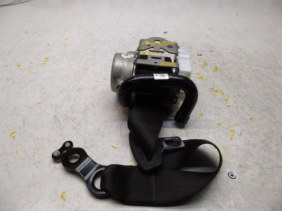 MERCEDES C-CLASS W205 SEAT BELT REAR RIGHT DRIVER SIDE A2058600685 FMS314 OSR
