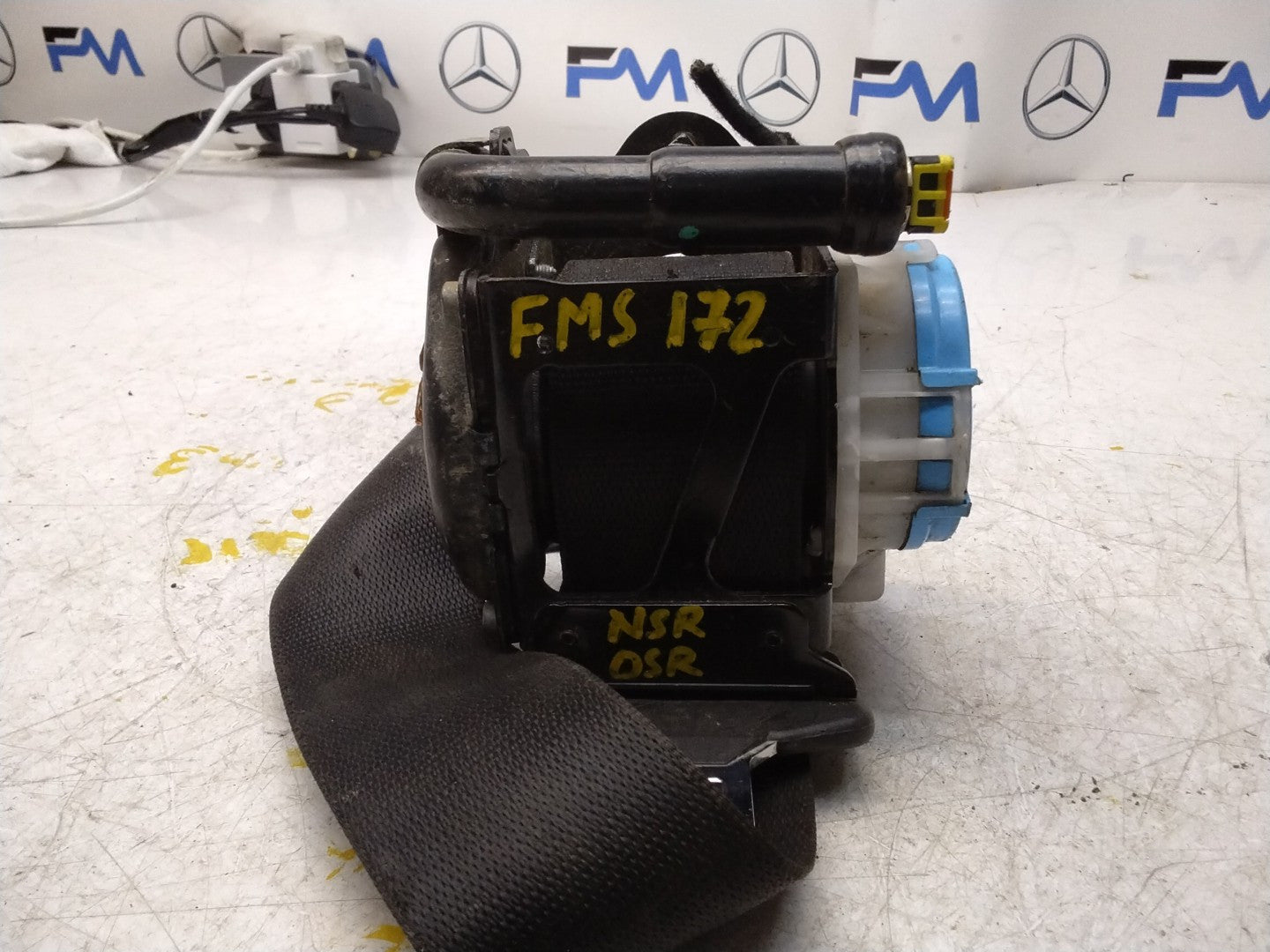 MERCEDES A CLASS W176 REAR L / R SIDE SEAT BELT A1768602385 FMS172 NSR OSR