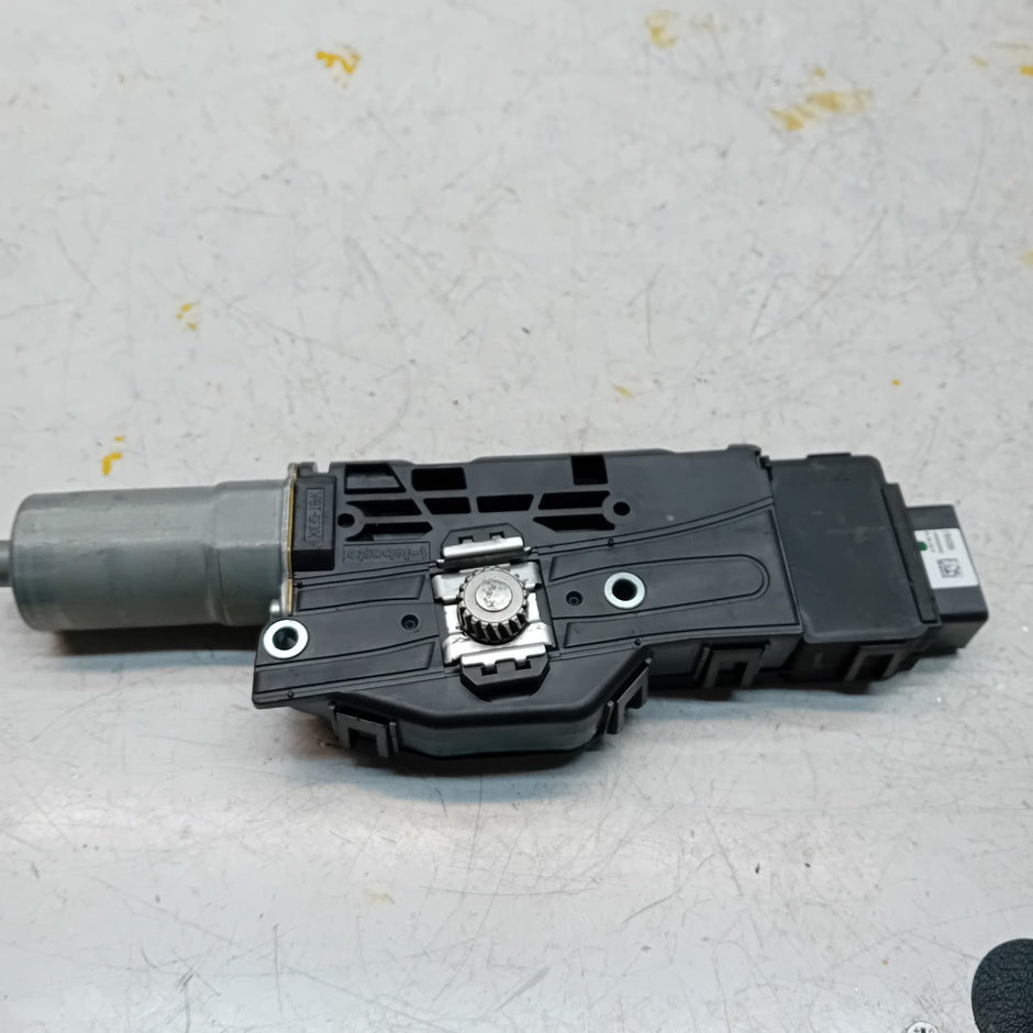 MERCEDES BENZ E-CLASS W213 2018 SUNROOF MOTOR  A2139067406 FM00942