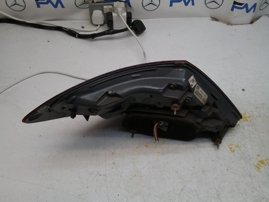 MERCEDES E-CLASS W213 DRIVER OS REAR TAIL LIGHT 2017 A2139068000 FMT205
